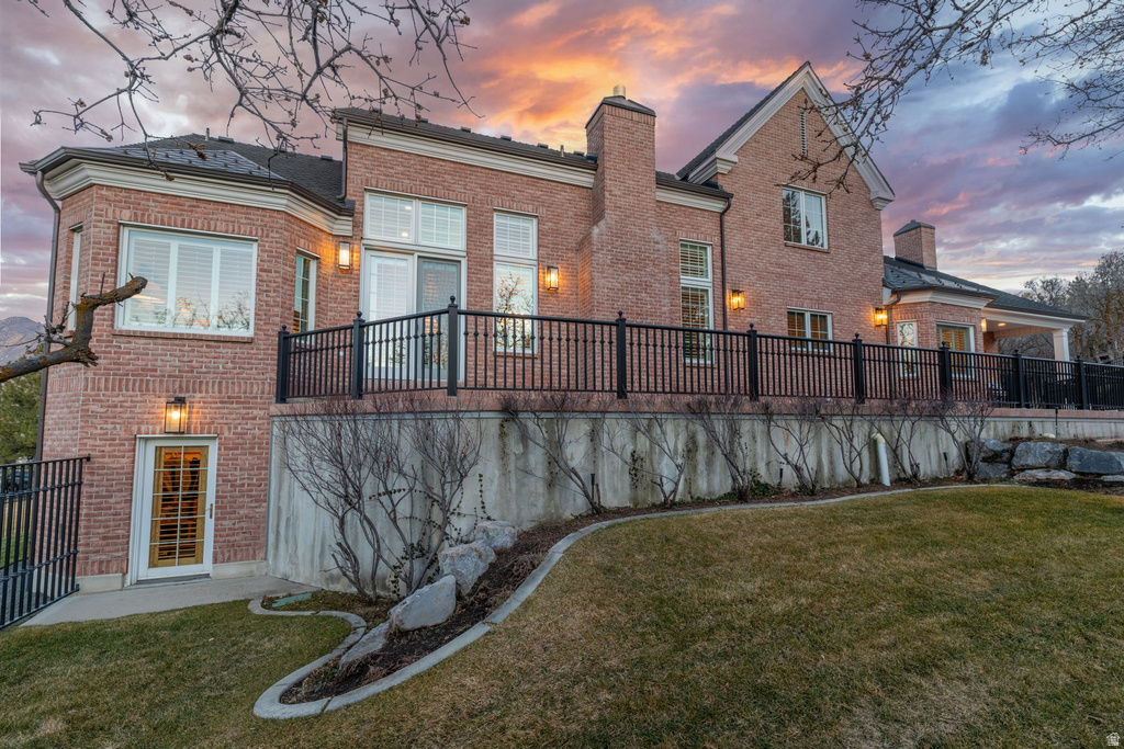 8266 S CREEK HOLLOW CV Cottonwood Heights, UT 84093