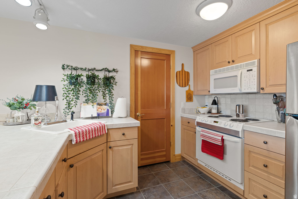 8266 S CREEK HOLLOW CV Cottonwood Heights, UT 84093