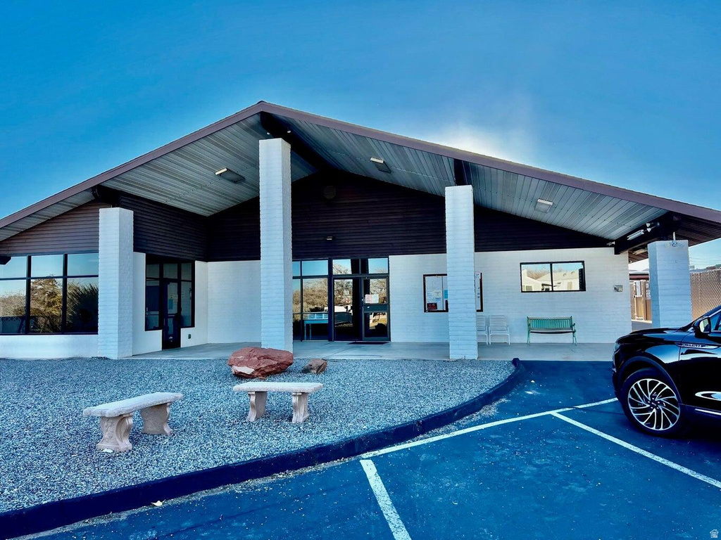 1150 W RED HILLS PKWY Washington, UT 84780