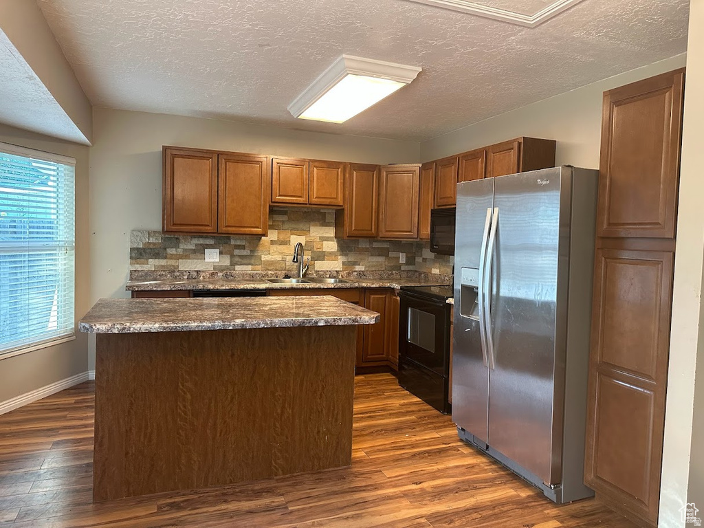 6092 S LONGMORE DR Salt Lake City, UT 84118