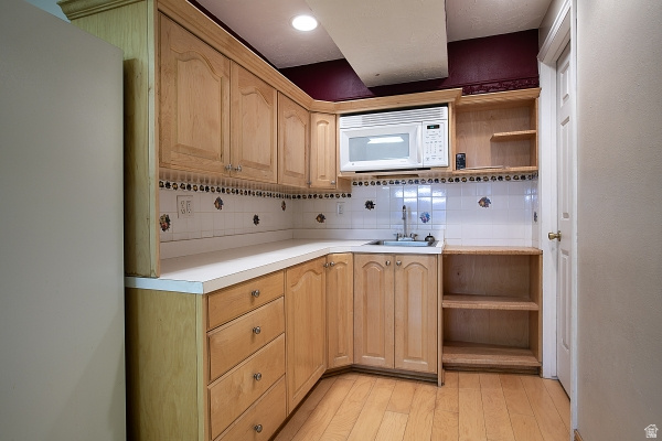 6981 S HOLLOW WAY #216 West Jordan, UT 84084