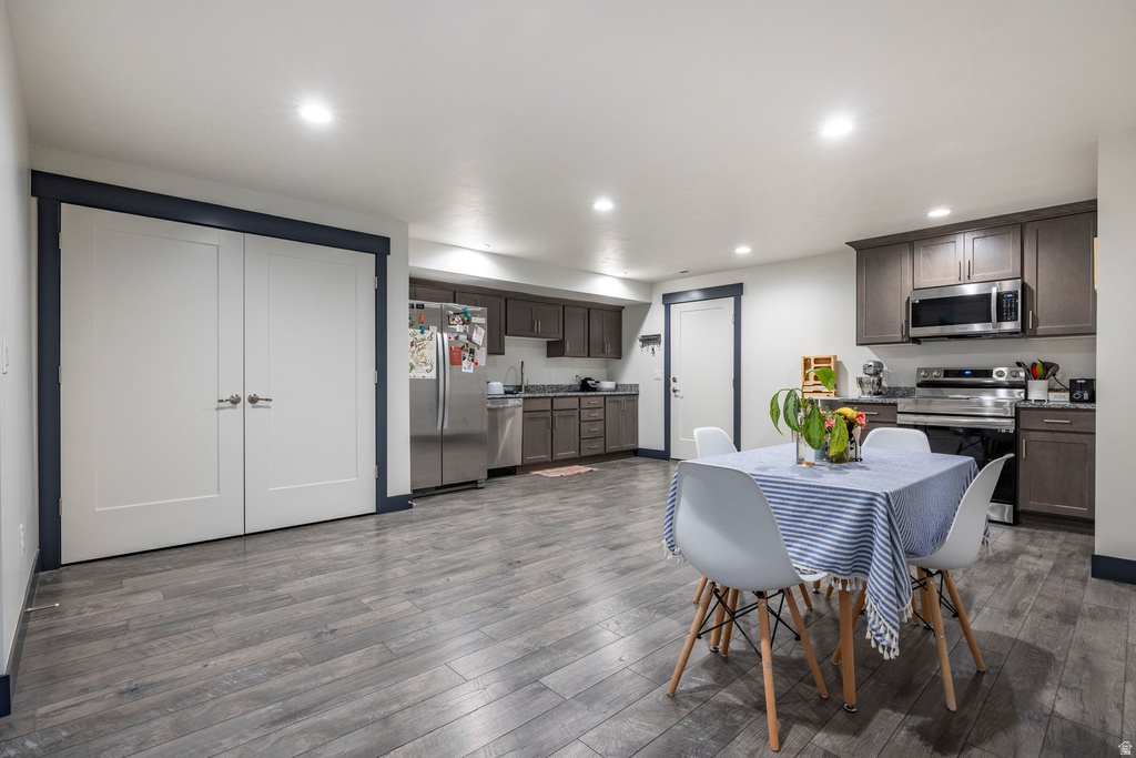 594 E SPRUCE GLEN RD Murray, UT 84107