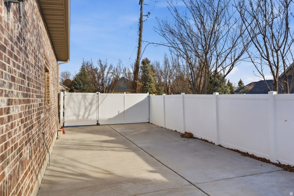 10938 S LUCAS LN South Jordan, UT 84095