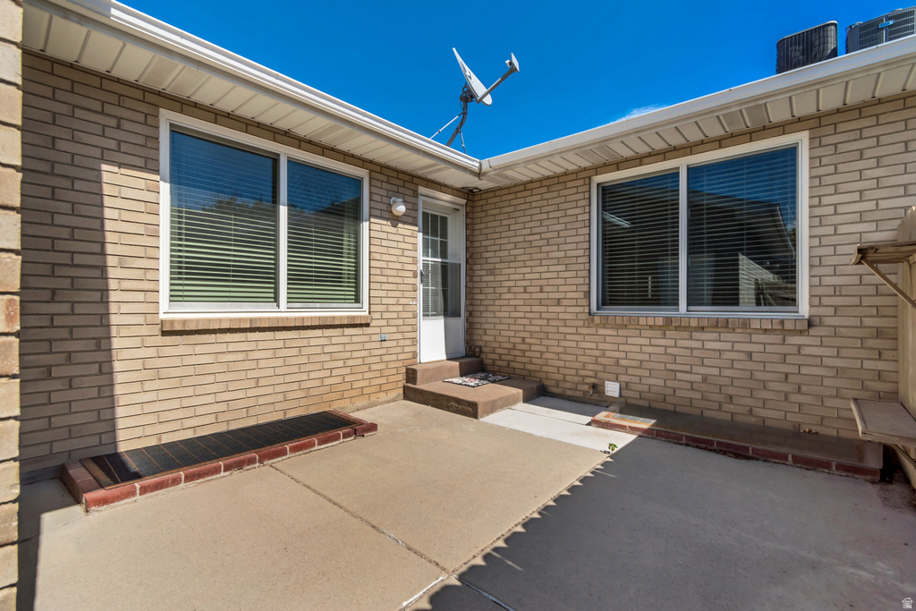 1596 W CORNERSTONE WAY South Jordan, UT 84095