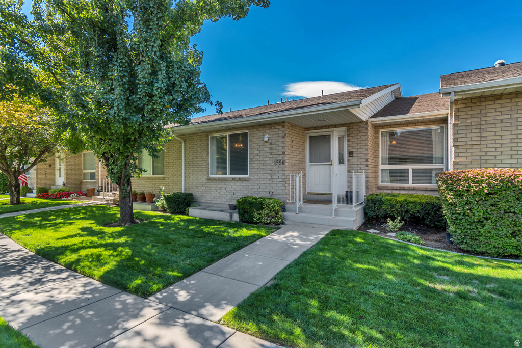 1596 W CORNERSTONE WAY South Jordan, UT 84095