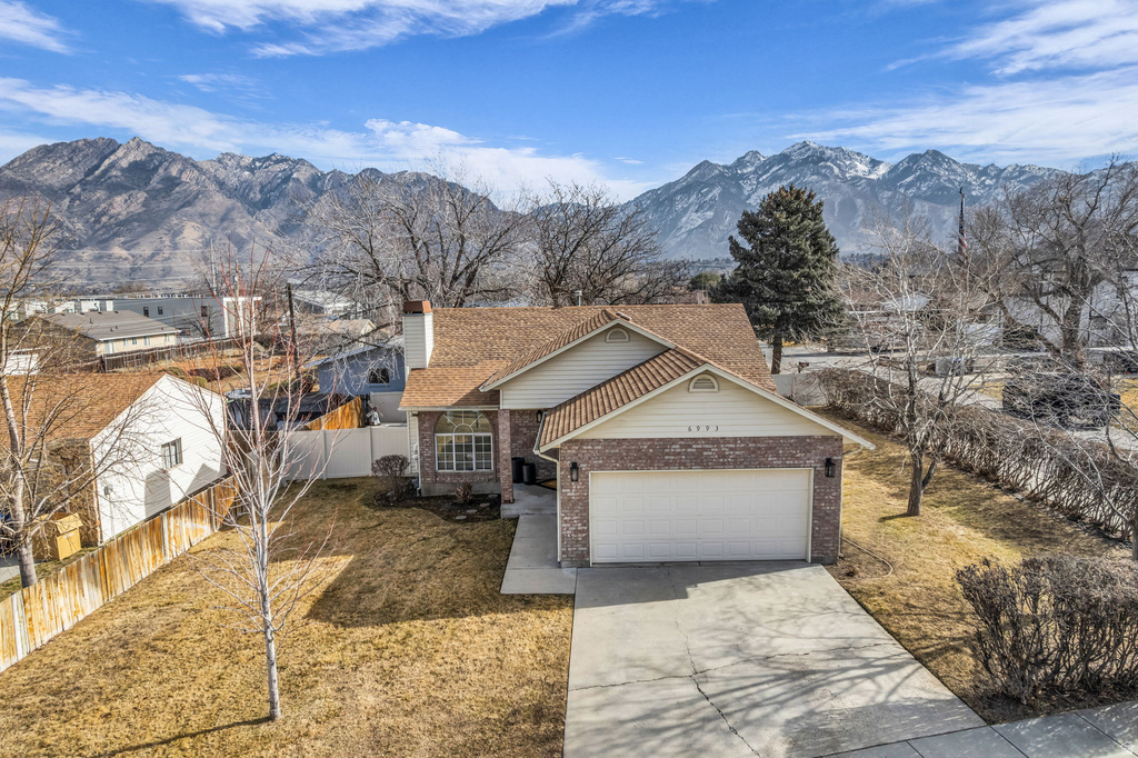 6993 S 1620 E Cottonwood Heights, UT 84121