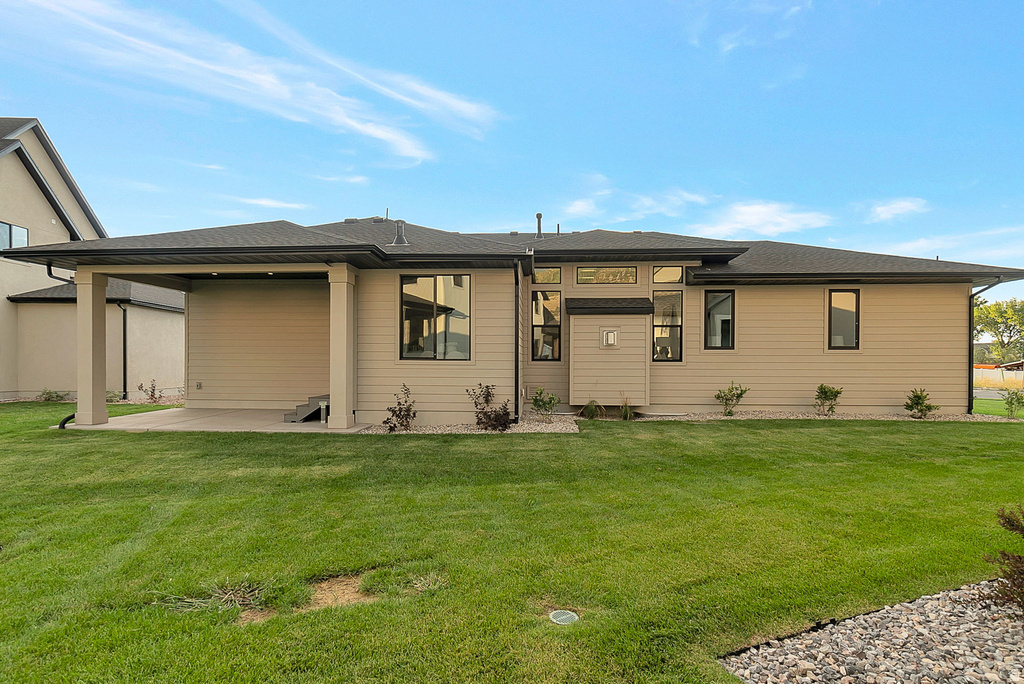 581 W SUMMERHILL LN Centerville, UT 84014