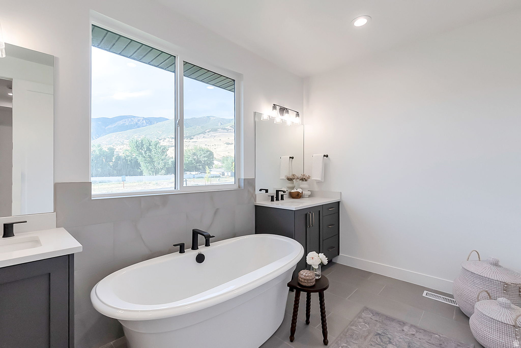 581 W SUMMERHILL LN Centerville, UT 84014