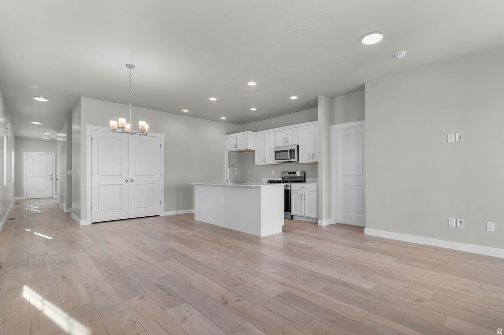 8861 S SMOKY HOLLOW RD West Jordan, UT 84081