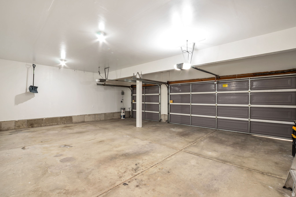 970 W FOX HOLLOW DR North Salt Lake, UT 84054