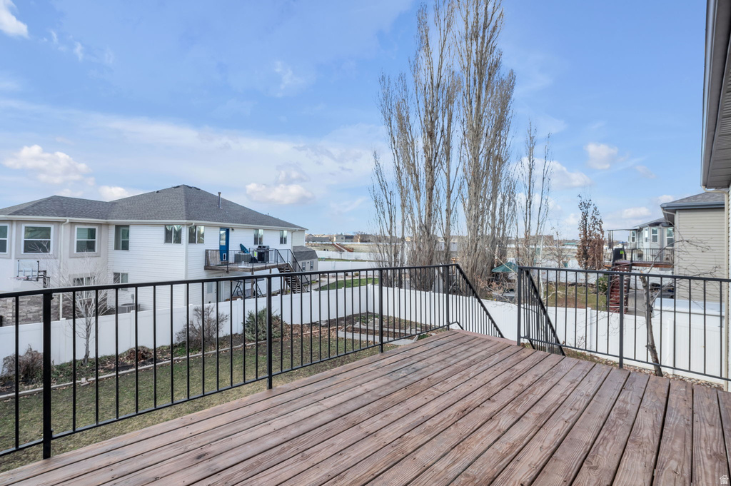 970 W FOX HOLLOW DR North Salt Lake, UT 84054