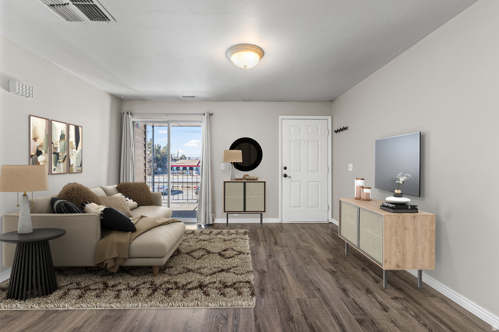 6163 S 1300 E #J Murray, UT 84121