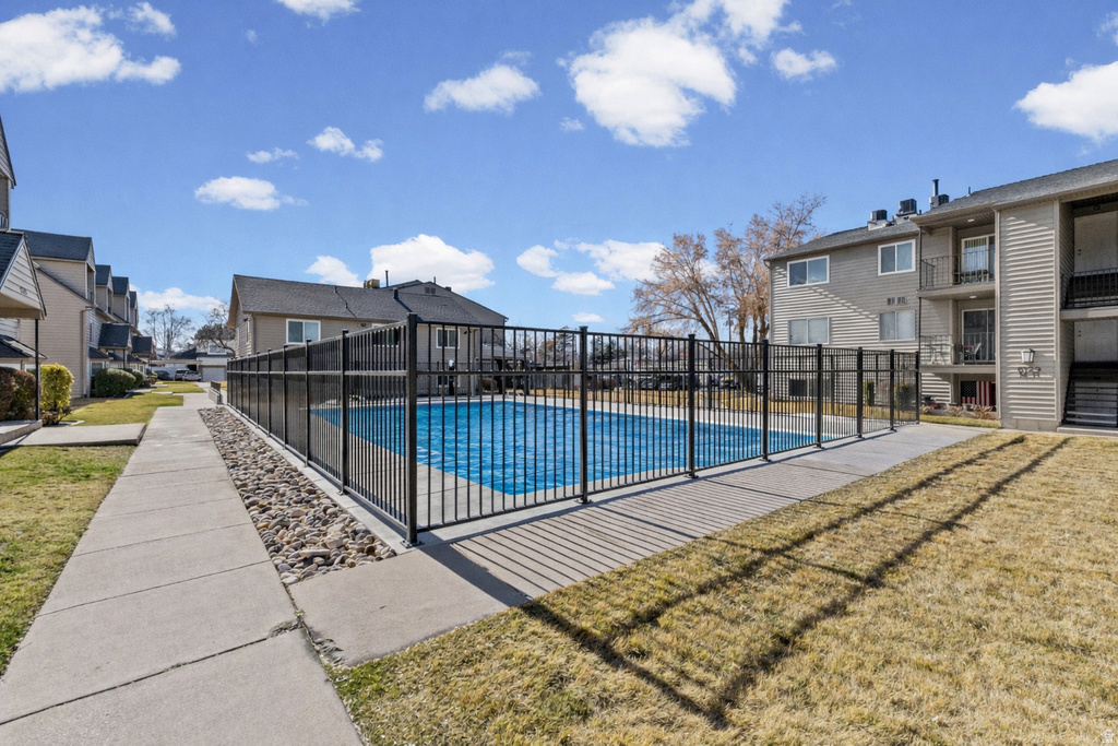 6163 S 1300 E #J Murray, UT 84121