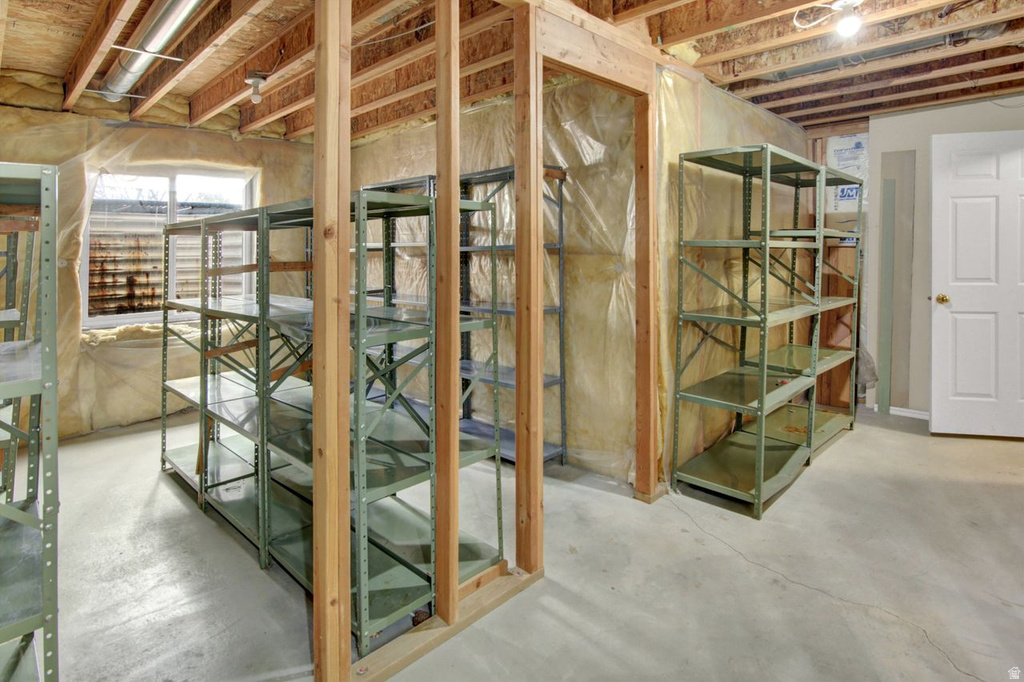 5366 W STONY BROOK CIR Salt Lake City, UT 84118