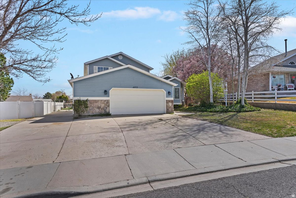 4055 S 6820 W West Valley City, UT 84128