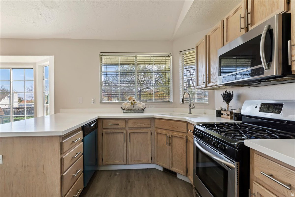 4055 S 6820 W West Valley City, UT 84128