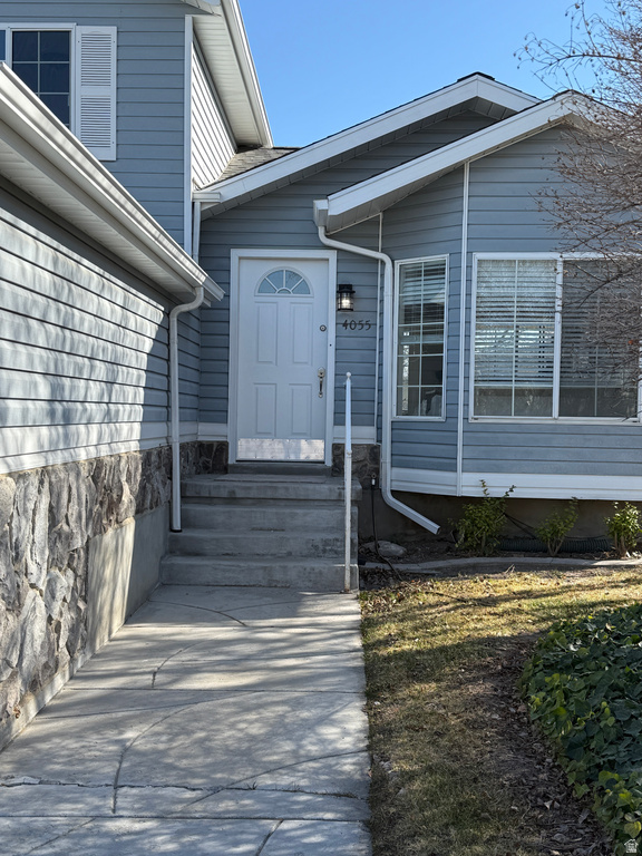 4055 S 6820 W West Valley City, UT 84128