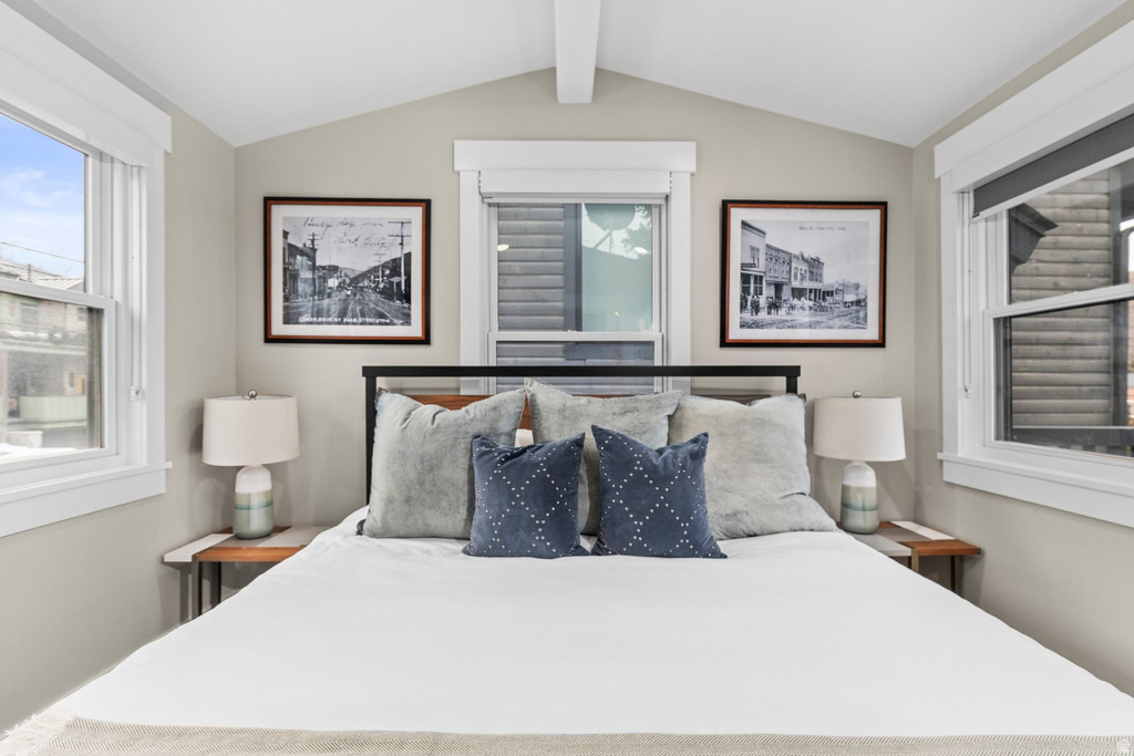 908 WOODSIDE AVE Park City, UT 84060