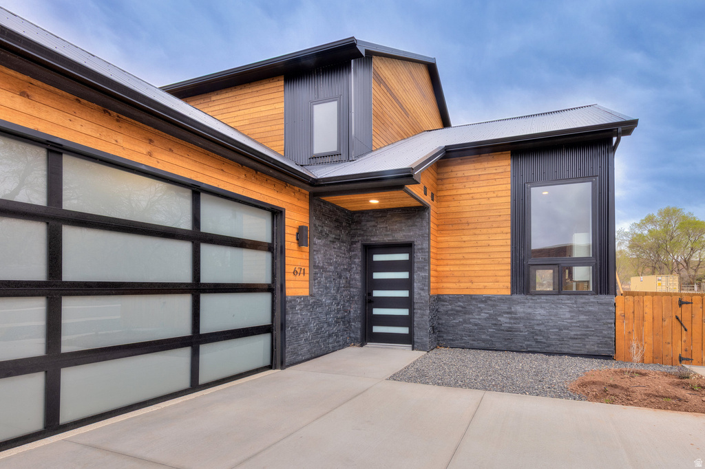 671 PALISADE DR Moab, UT 84532