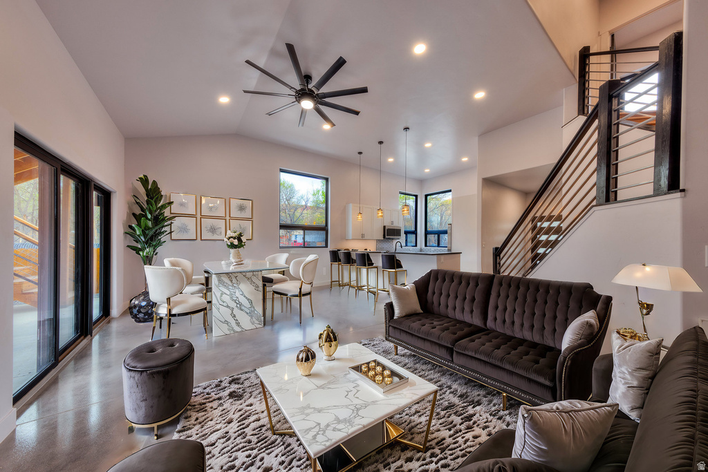 671 PALISADE DR Moab, UT 84532