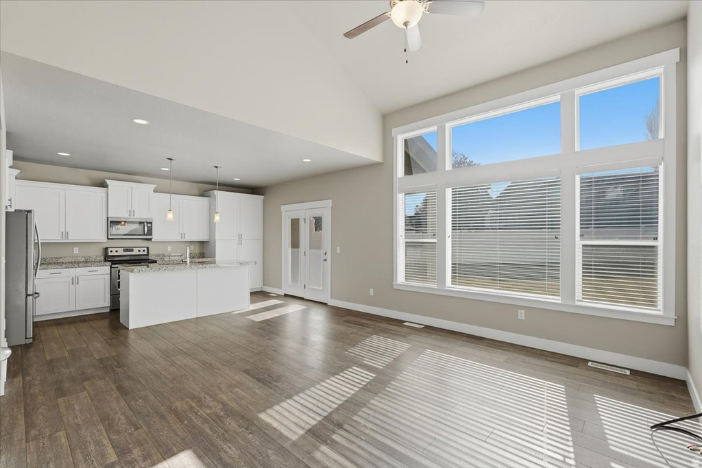 1329 W WALLSBURG DR Taylorsville, UT 84123