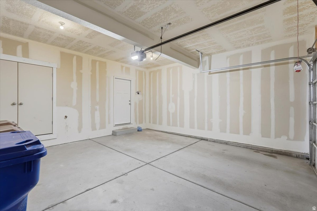 1329 W WALLSBURG DR Taylorsville, UT 84123