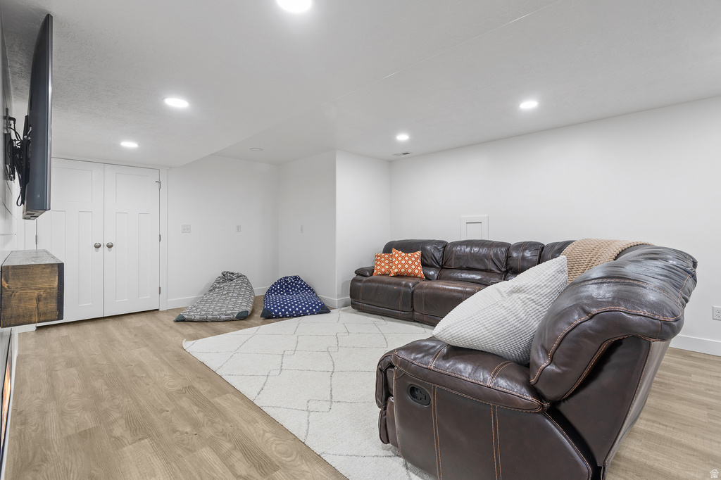 1587 E SMITHFIELD DR Eagle Mountain, UT 84005