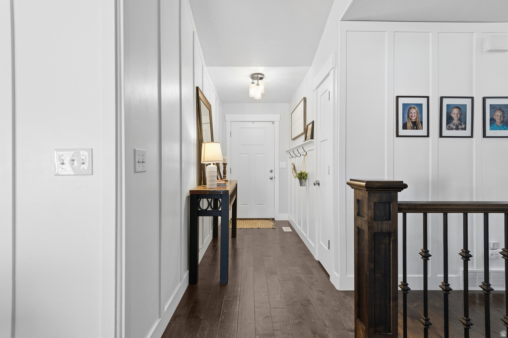 1587 E SMITHFIELD DR Eagle Mountain, UT 84005