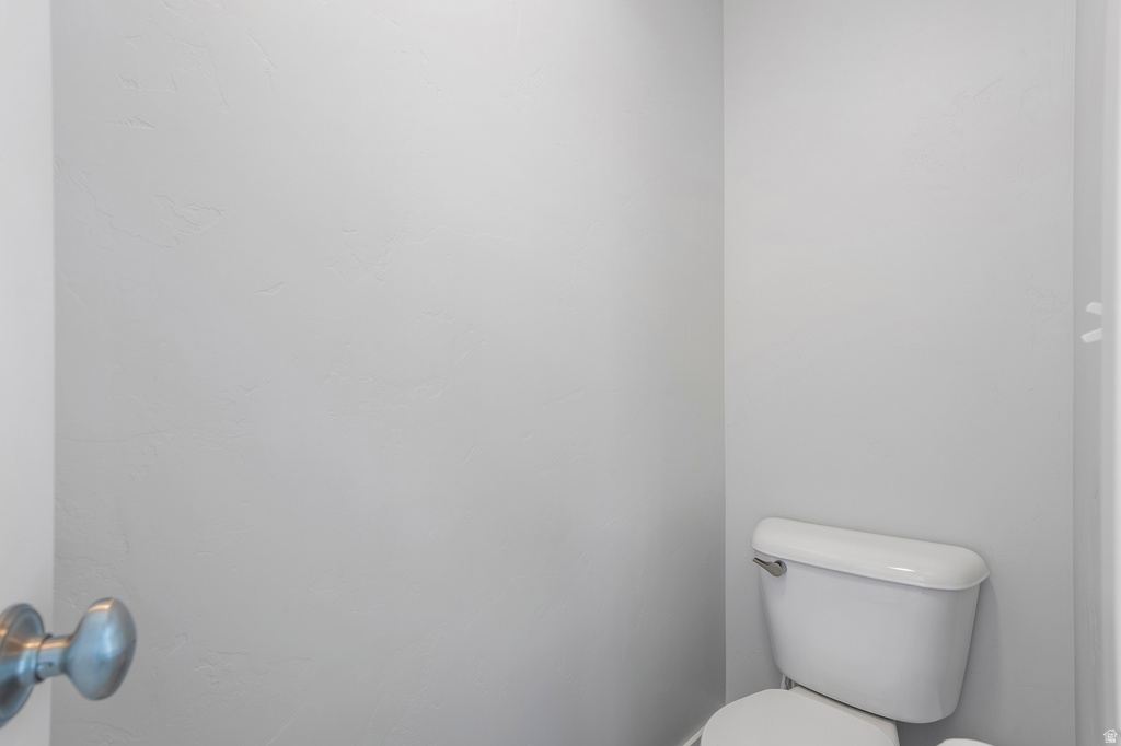 1587 E SMITHFIELD DR Eagle Mountain, UT 84005