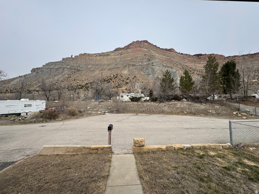 46 E E ST Helper, UT 84526