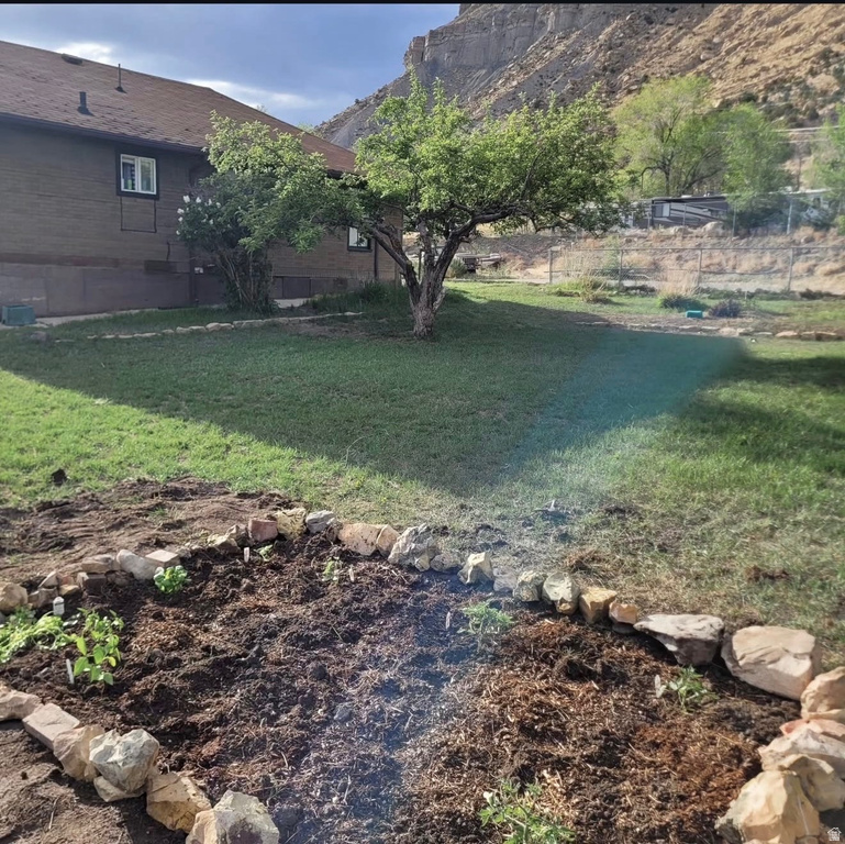 46 E E ST Helper, UT 84526