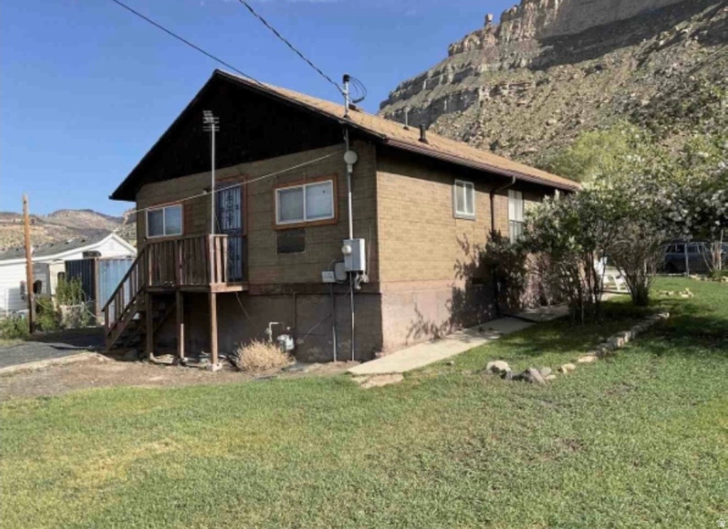 46 E E ST Helper, UT 84526