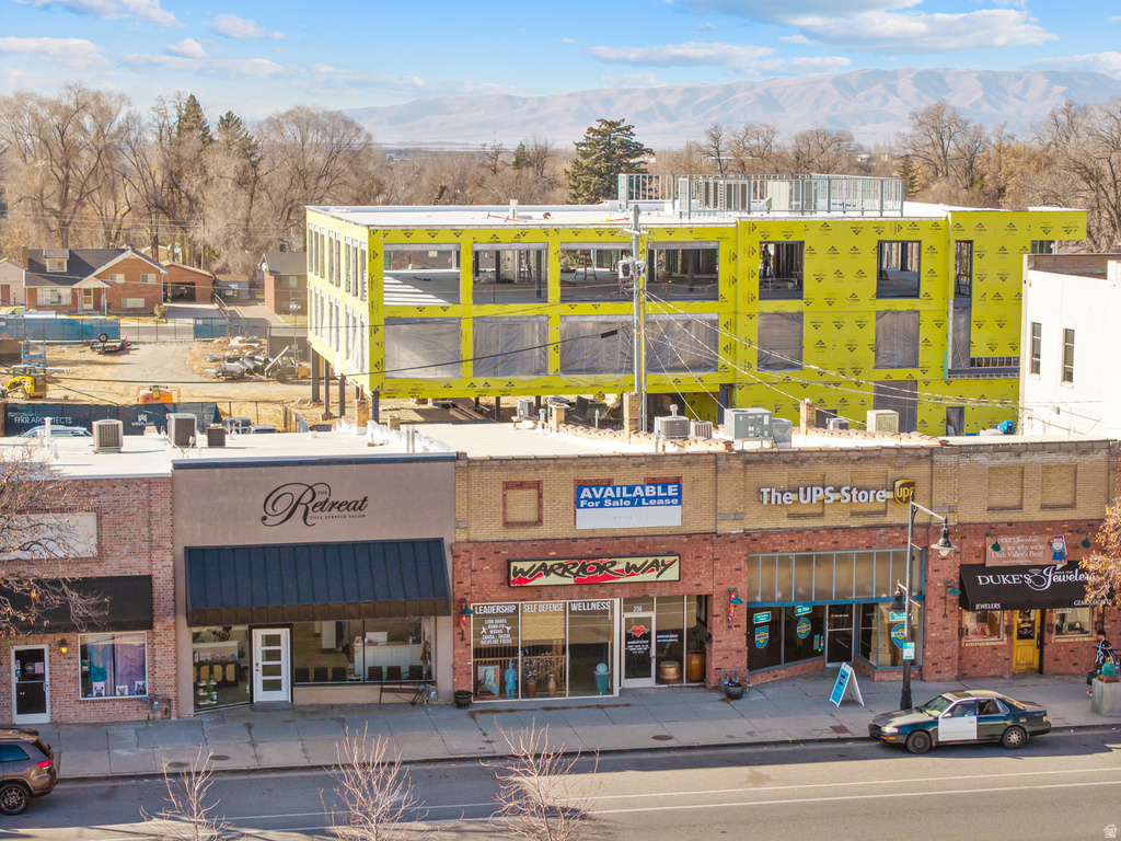 236 S MAIN ST photo 3