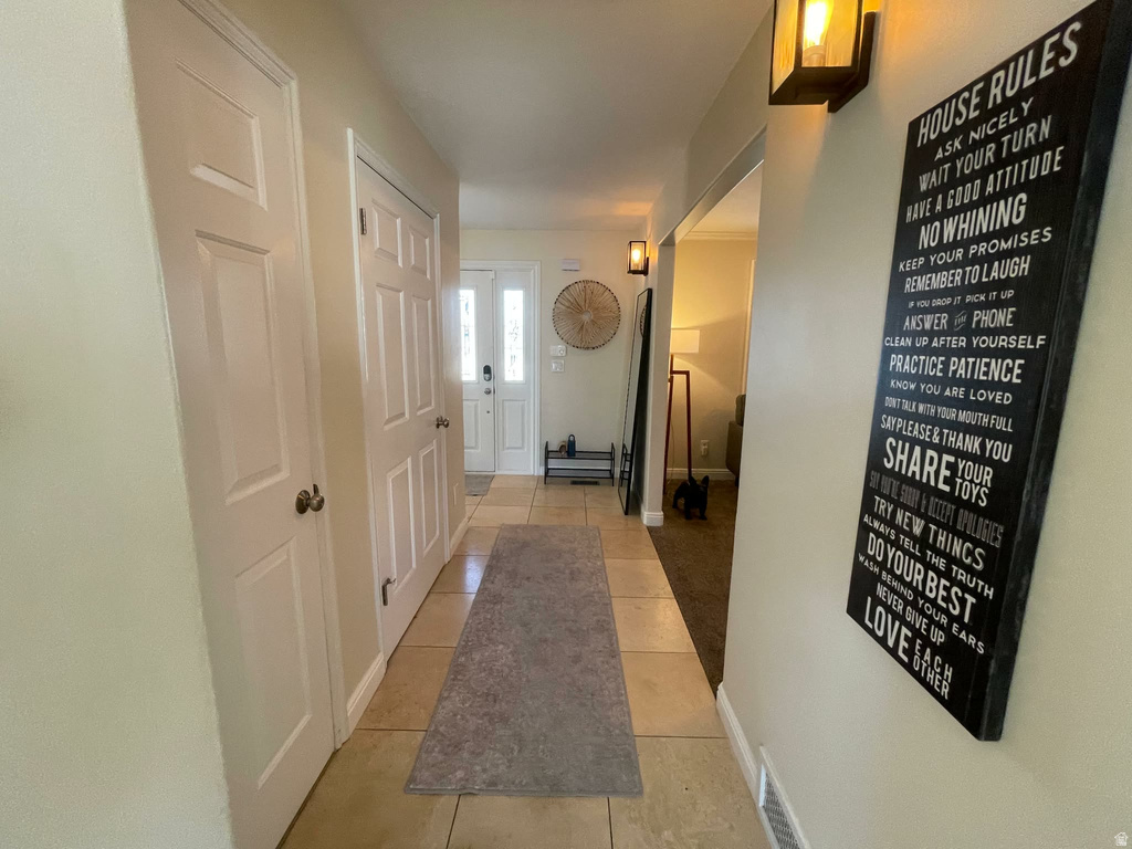 5549 S APPLEVALE DR Murray, UT 84123