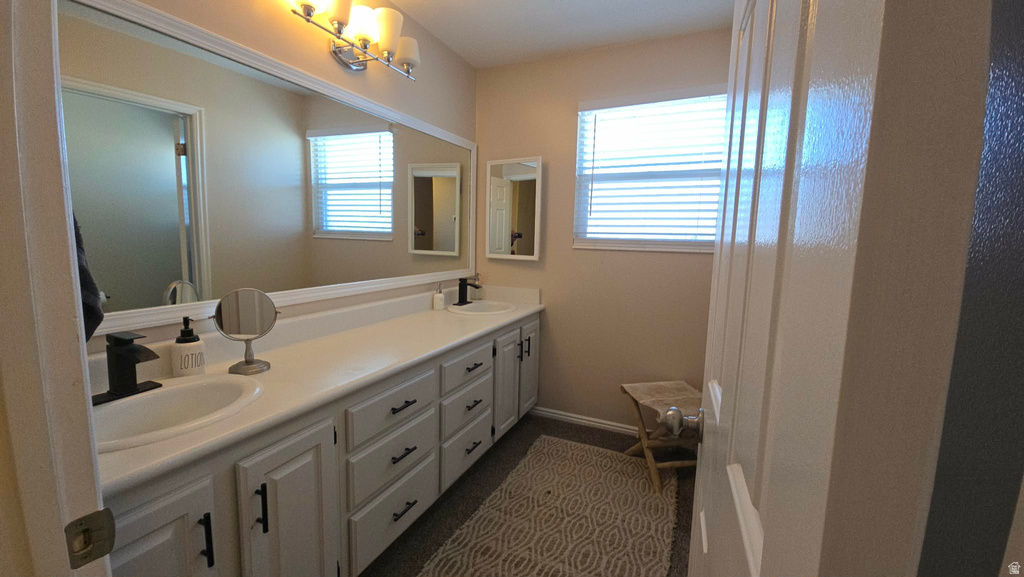 5549 S APPLEVALE DR Murray, UT 84123