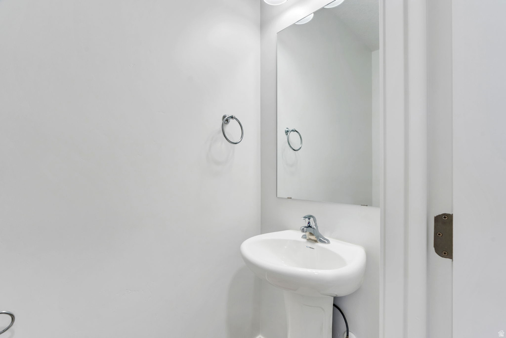 1467 N 3860 W Lehi, UT 84043