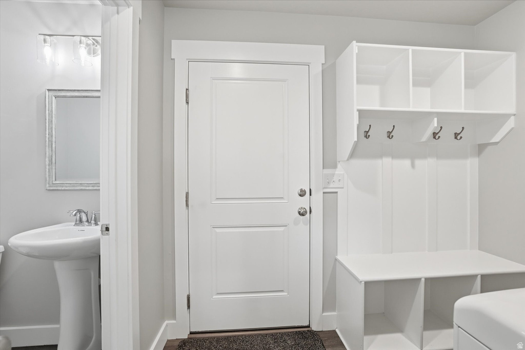 15290 N 4950 W Riverside, UT 84334