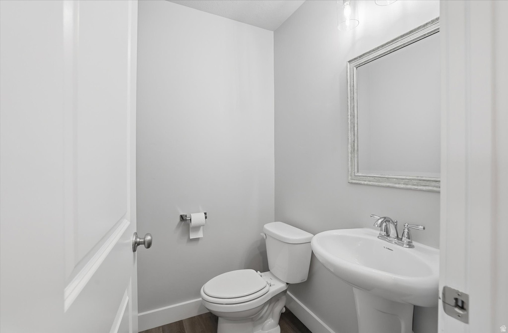 15290 N 4950 W Riverside, UT 84334