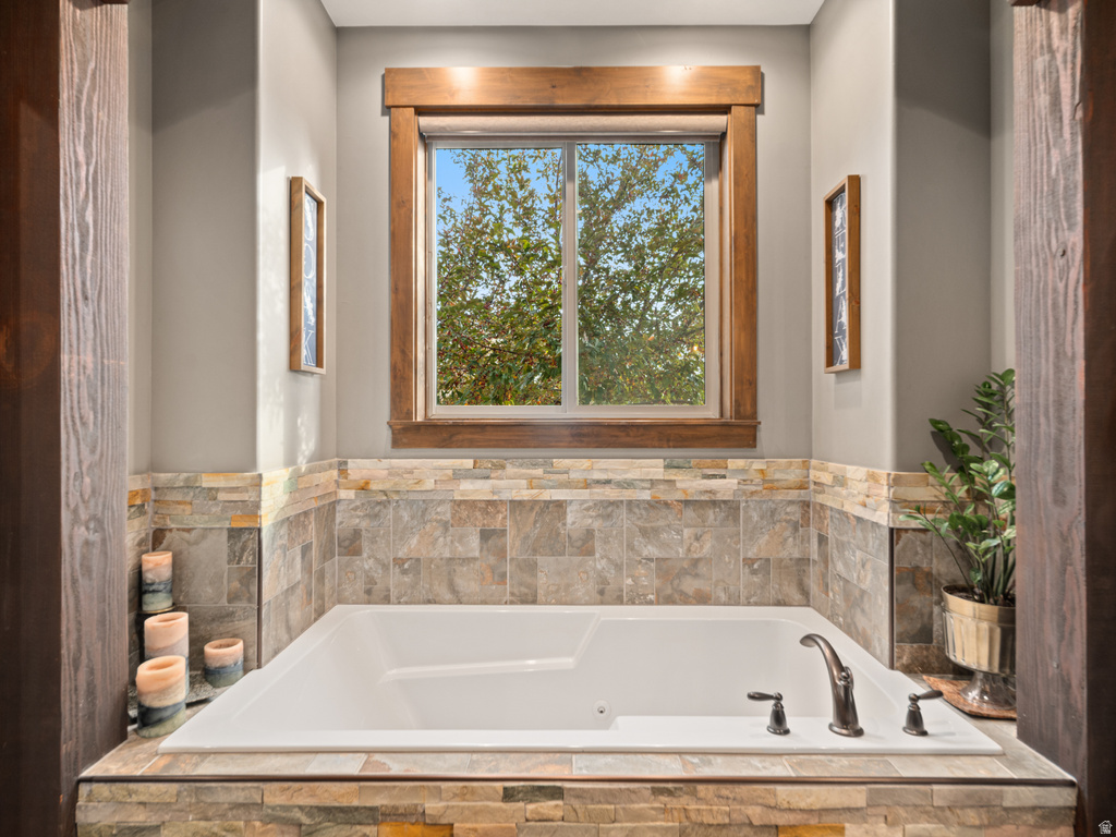 152 N 8750 E Huntsville, UT 84317