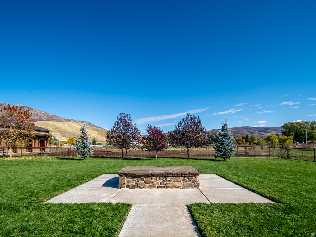 152 N 8750 E Huntsville, UT 84317
