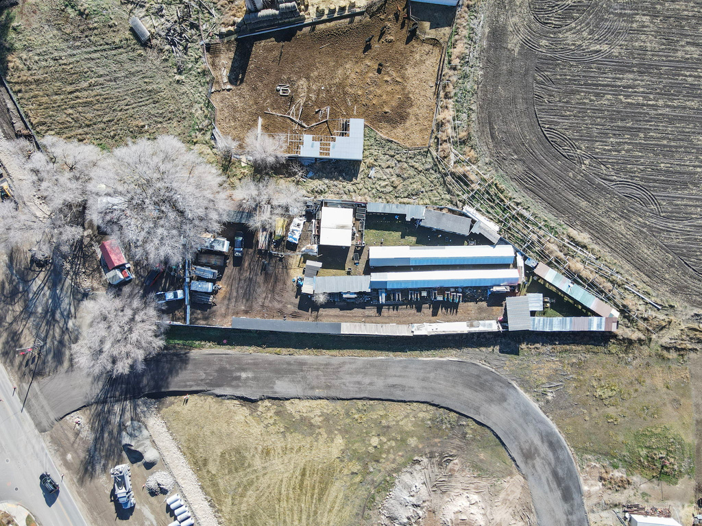 1412 S GENEVA RD Orem, UT 84058