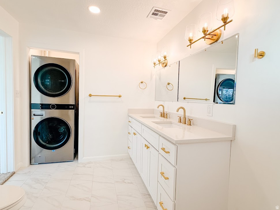 327 E 300 S Gunnison, UT 84634