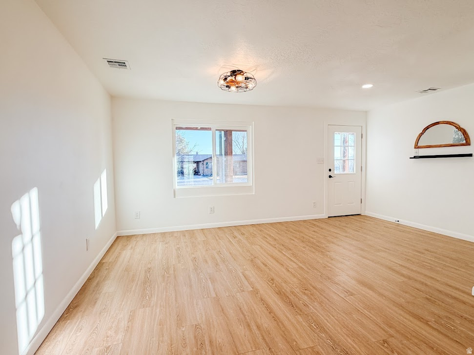 327 E 300 S Gunnison, UT 84634