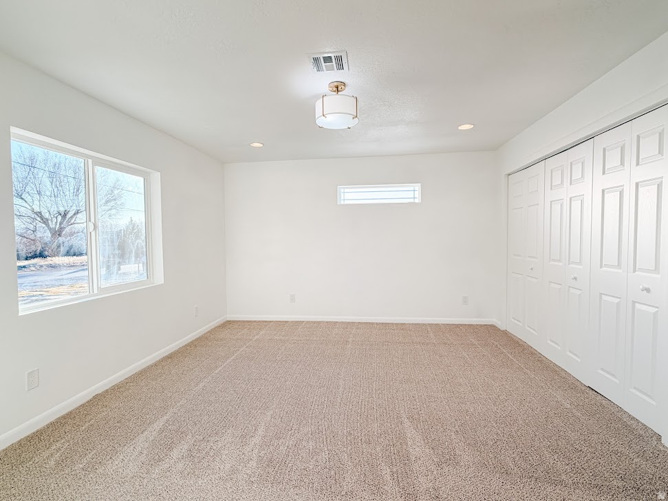 327 E 300 S Gunnison, UT 84634