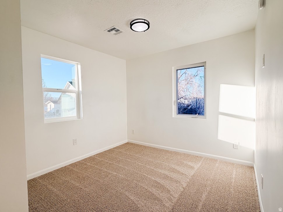 327 E 300 S Gunnison, UT 84634