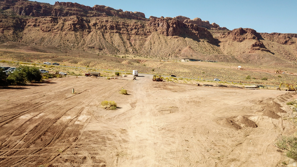 1741 S HIGHWAY 191 Moab, UT 84532