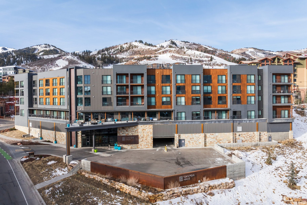 2670 CANYON RESORT DR #202 Park City, UT 84098