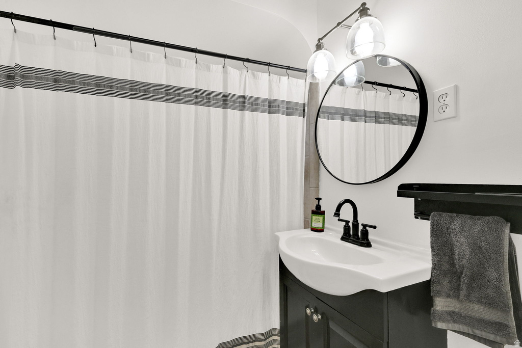 696 S LOCUST AVE Pleasant Grove, UT 84062