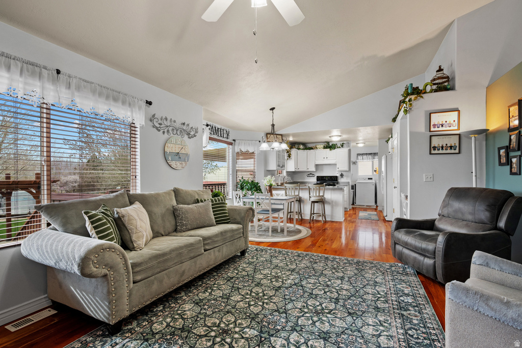 366 S 200 E Mona, UT 84645