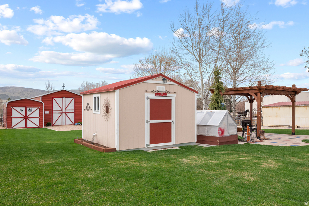 366 S 200 E Mona, UT 84645